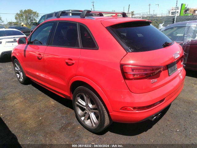 WA1ECCFS6JR015083 Audi Q3 2.0t Premium