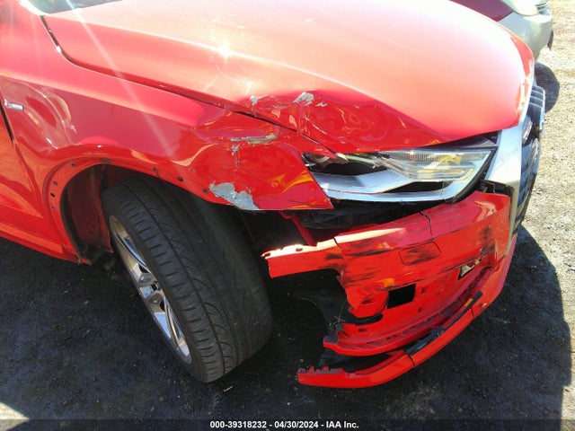WA1ECCFS6JR015083 Audi Q3 2.0t Premium