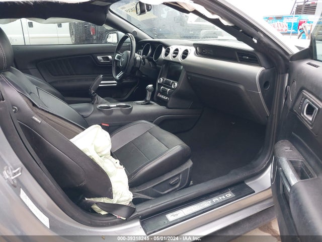 Ford Mustang Ecoboost Premium Fastback 2020 1FA6P8TH9L5132256 Image 5