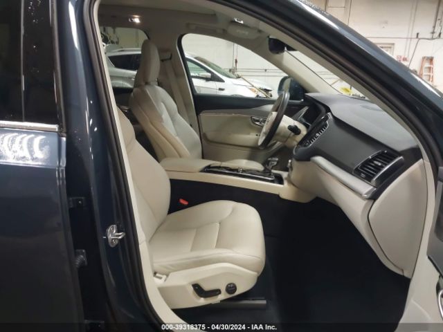 YV4102PK6N1857722 Volvo Xc90 T5 Momentum 7 Passenger