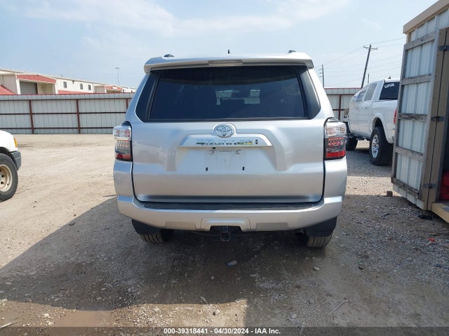 Toyota 4RUNNER SR5 2023 JTEMU5JRXP6155030 Image 17
