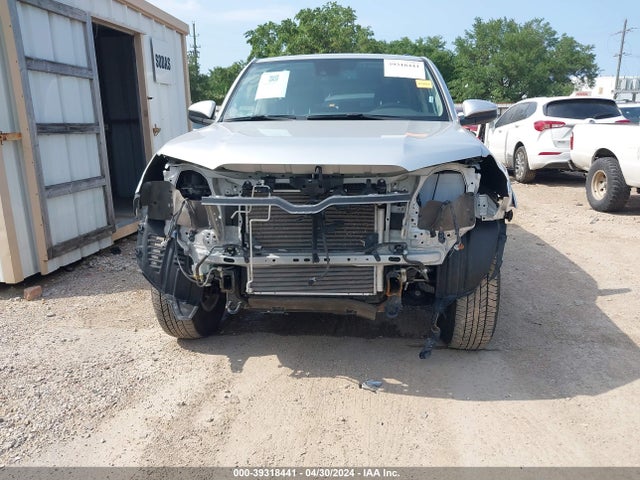 Toyota 4RUNNER SR5 2023 JTEMU5JRXP6155030 Image 6