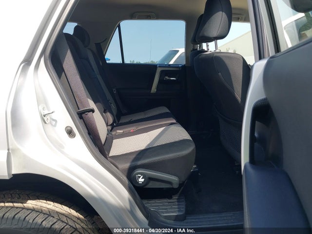 Toyota 4RUNNER SR5 2023 JTEMU5JRXP6155030 Image 8
