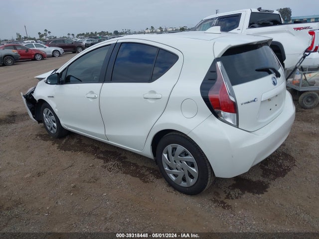 Toyota Prius C Three 2015 JTDKDTB3XF1098656 Image 3