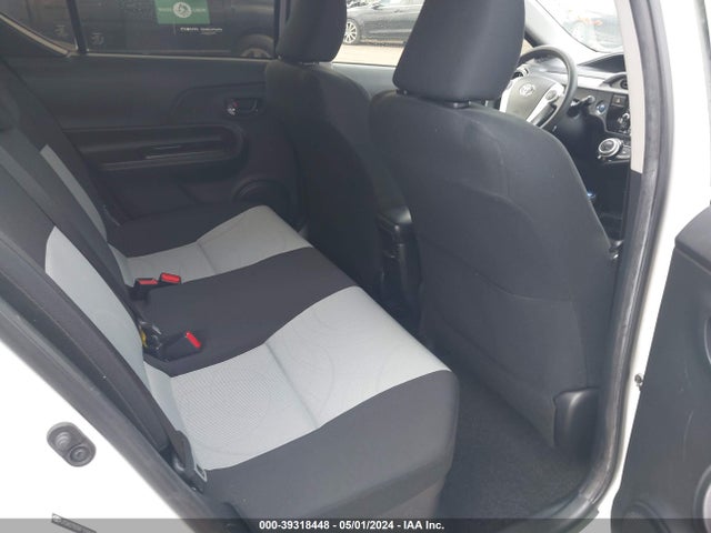 Toyota Prius C Three 2015 JTDKDTB3XF1098656 Image 8