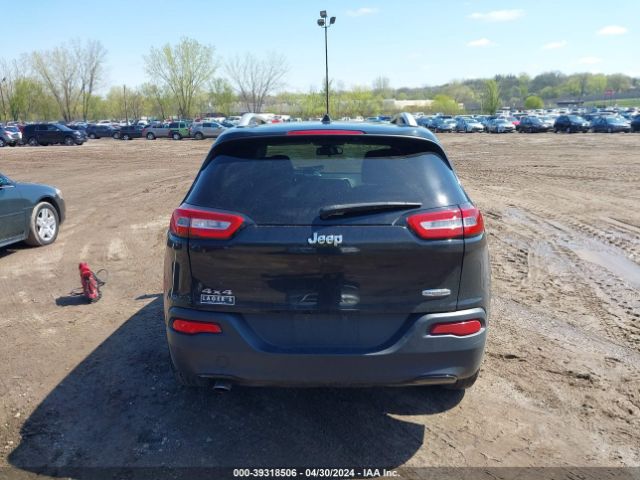 1C4PJMCB1GW268868 Jeep Cherokee Latitude