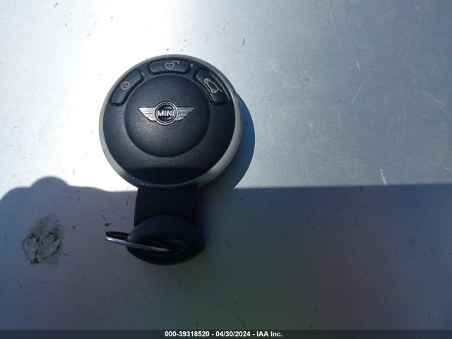 2010 MINI COOPER WMWMF3C53ATU77611 Photo 10