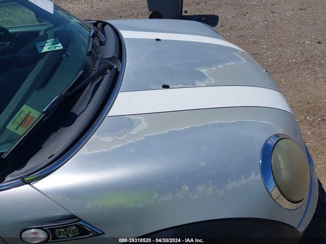 2010 MINI COOPER WMWMF3C53ATU77611 Photo 5