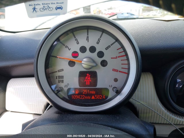 2010 MINI COOPER WMWMF3C53ATU77611 Photo 6