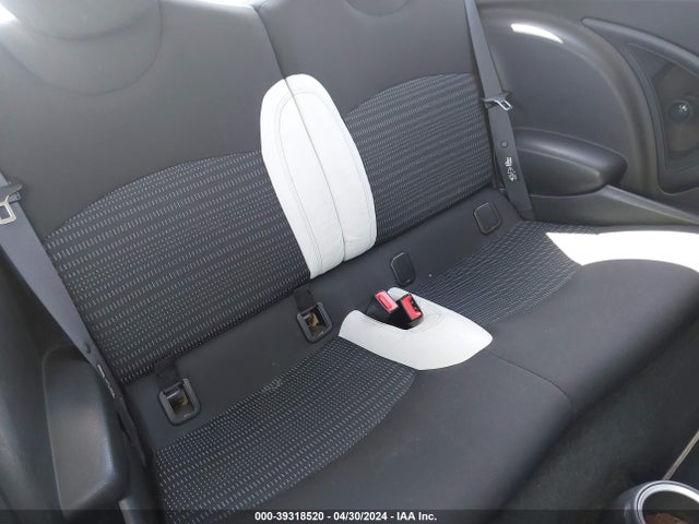 2010 MINI COOPER WMWMF3C53ATU77611 Photo 7