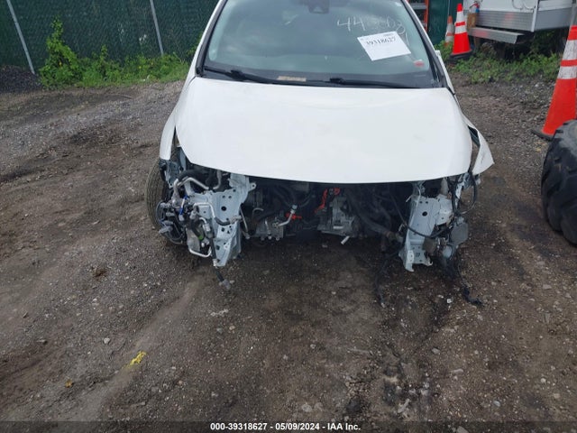 Toyota Prius Prime Plus 2018 JTDKARFP1J3081881 Image 12