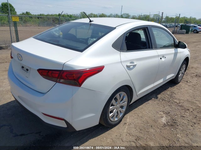 Hyundai ACCENT SE 2019 3KPC24A39KE047366 Image 4