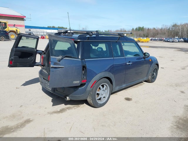 2010 MINI COOPER CLUBMAN WMWML3C52ATX37361 Photo 3