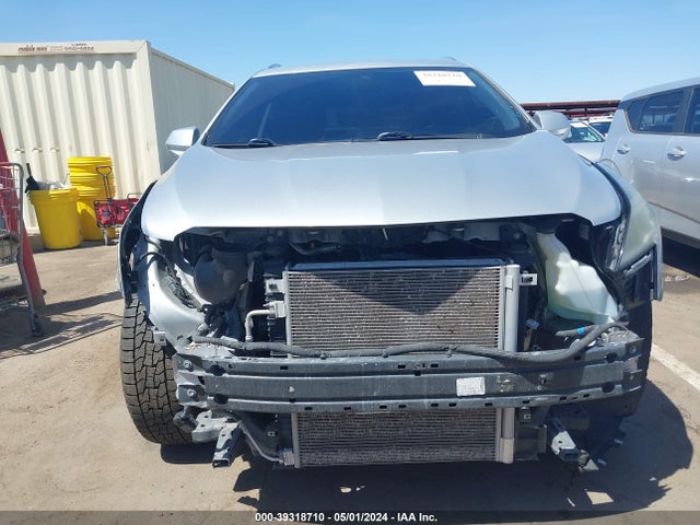 1GYKNFRS7JZ113677 Cadillac Xt5 Premium Luxury
