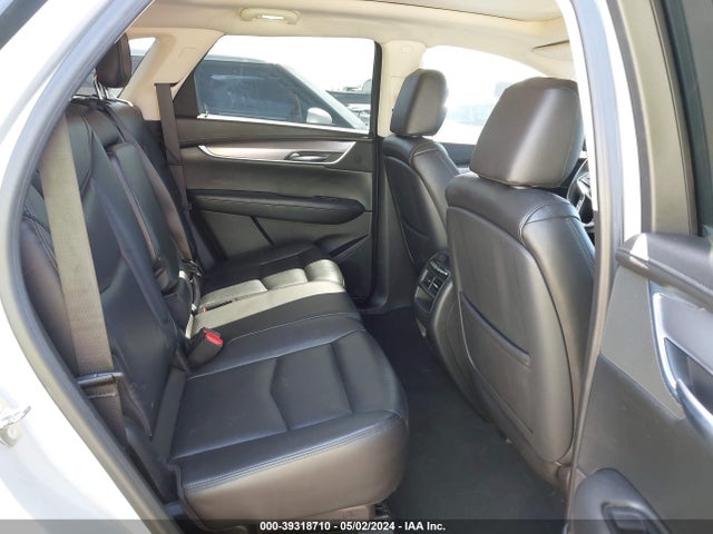 1GYKNFRS7JZ113677 Cadillac Xt5 Premium Luxury