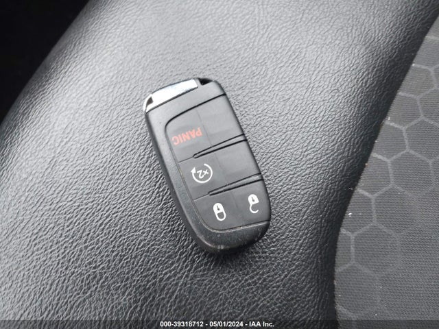 3C4NJDBB5KT755241 Jeep Compass Latitude 4x4
