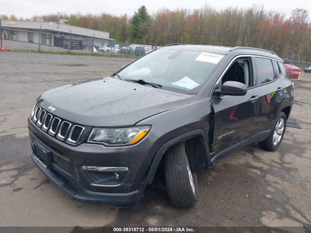 3C4NJDBB5KT755241 Jeep Compass Latitude 4x4