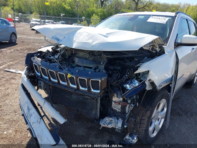 3C4NJCBB5JT125275 Jeep Compass Latitude Fwd