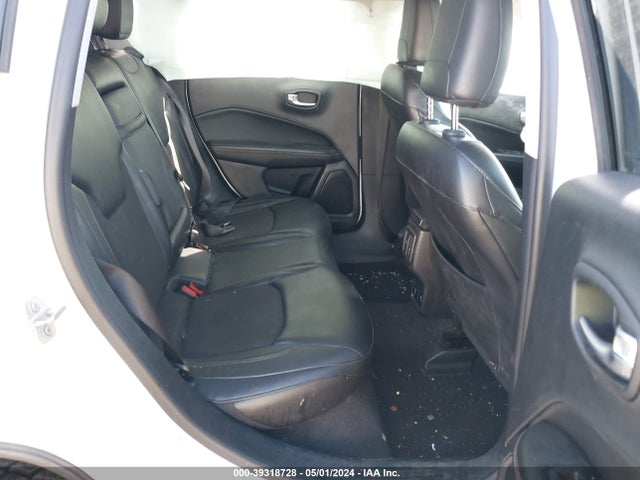 3C4NJCBB5JT125275 Jeep Compass Latitude Fwd