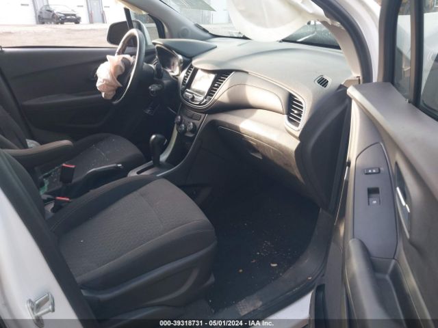 3GNCJNSB0KL221701 Chevrolet TRAX LS