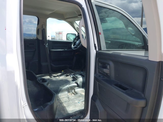 1C6RR7FT7MS549705 RAM 1500 Classic Tradesman Quad Cab 4x4 6'4 Box