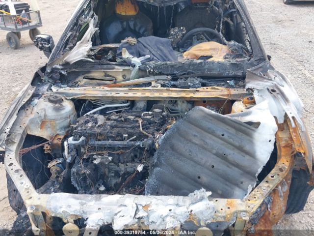 4T1R11AKXRU876425 Toyota CAMRY LE