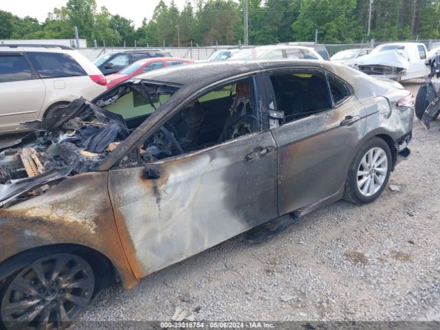 4T1R11AKXRU876425 Toyota CAMRY LE