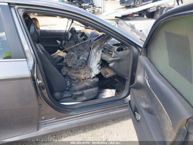 4T1R11AKXRU876425 Toyota CAMRY LE