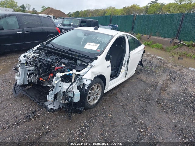 Toyota Prius Prime Plus 2018 JTDKARFP7J3082064 Image 2