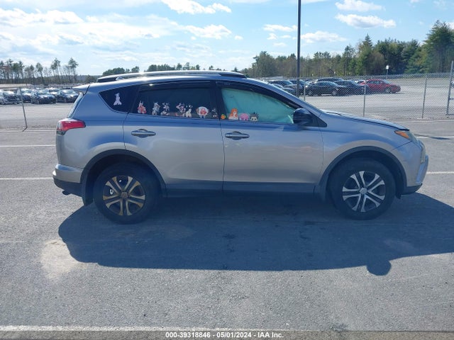 Toyota RAV4 LE 2016 2T3BFREV3GW533823 Image 13