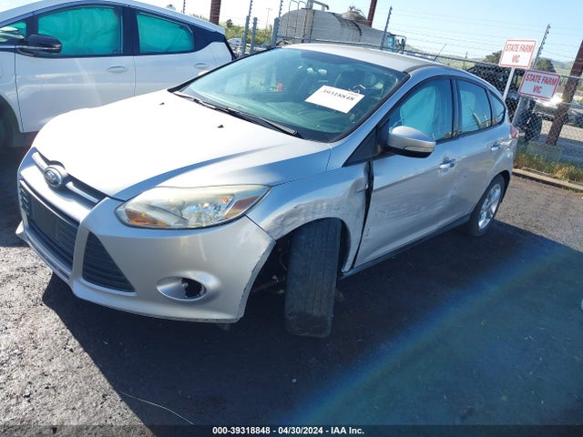 Ford FOCUS SE 2014 1FADP3K28EL350467 Image 2