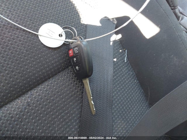 Toyota Rav4 Xle 2016 JTMWFREV4GJ091277 Image 11