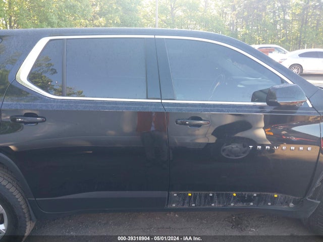 Chevrolet Traverse Ls 2018 1GNERFKW0JJ105706 Image 13