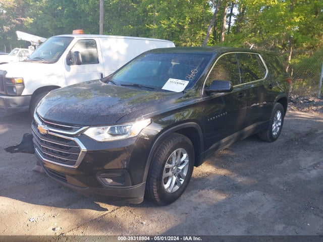 Chevrolet Traverse Ls 2018 1GNERFKW0JJ105706 Image 2