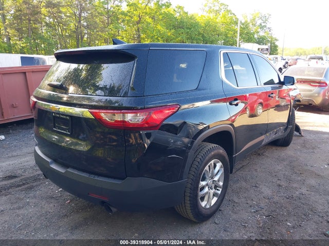 Chevrolet Traverse Ls 2018 1GNERFKW0JJ105706 Image 4