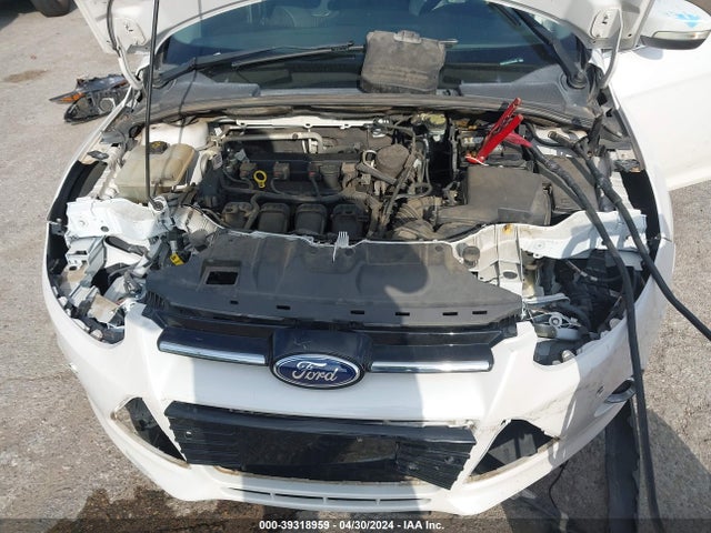 Ford Focus Titanium 2014 1FADP3J27EL293468 Image 10