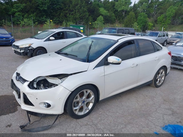Ford Focus Titanium 2014 1FADP3J27EL293468 Image 2