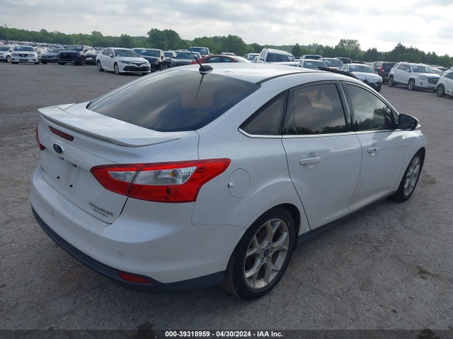 Ford Focus Titanium 2014 1FADP3J27EL293468 Image 4