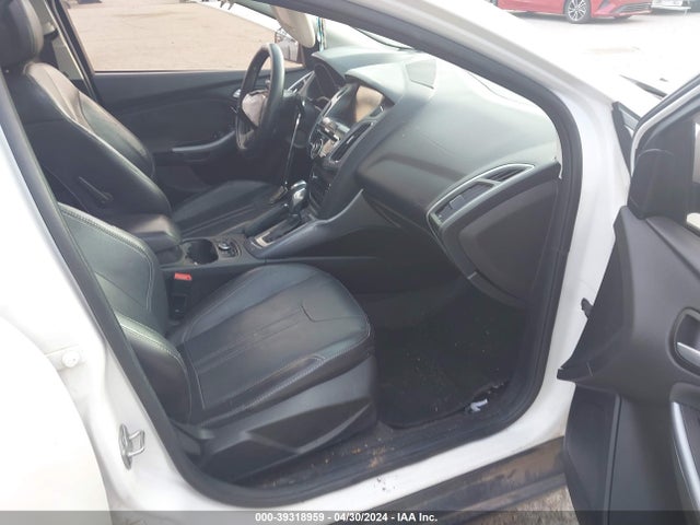 Ford Focus Titanium 2014 1FADP3J27EL293468 Image 5