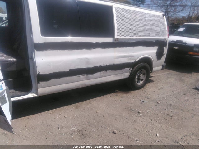 Chevrolet Express 3500 Ls 2016 1GAZGNFF2G1320879 Image 6