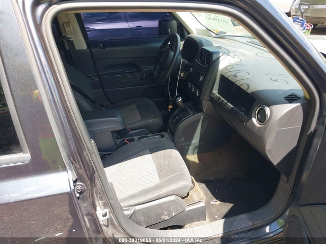 1C4NJPBB5GD543566 Jeep Patriot Sport