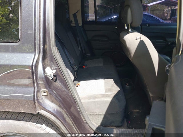 1C4NJPBB5GD543566 Jeep Patriot Sport