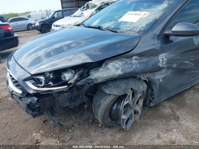 3KPF24AD2KE135097 KIA Forte Lxs