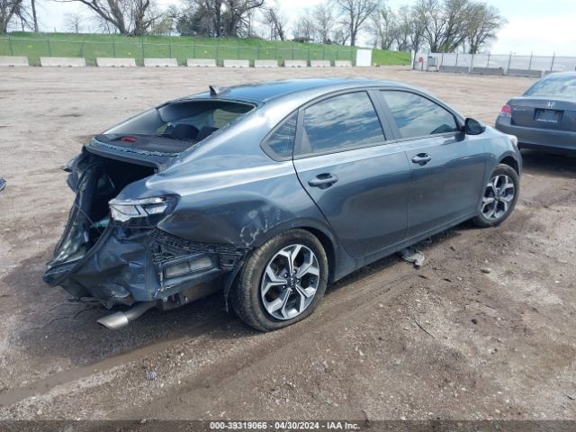 3KPF24AD2KE135097 KIA Forte Lxs