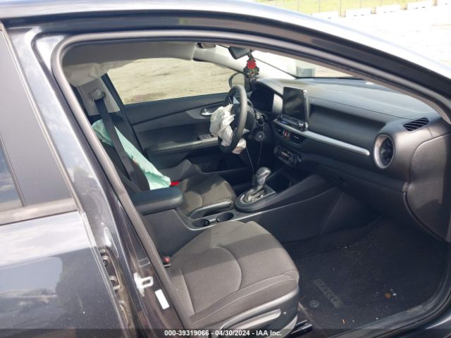 3KPF24AD2KE135097 KIA Forte Lxs