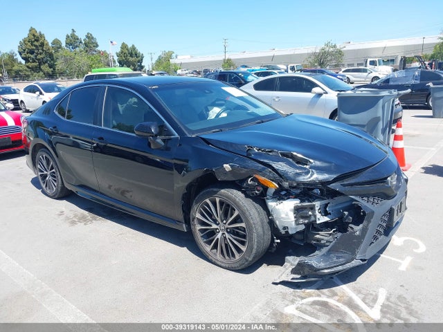Toyota CAMRY SE 2018 JTNB11HK0J3043976 zdjęcie główne