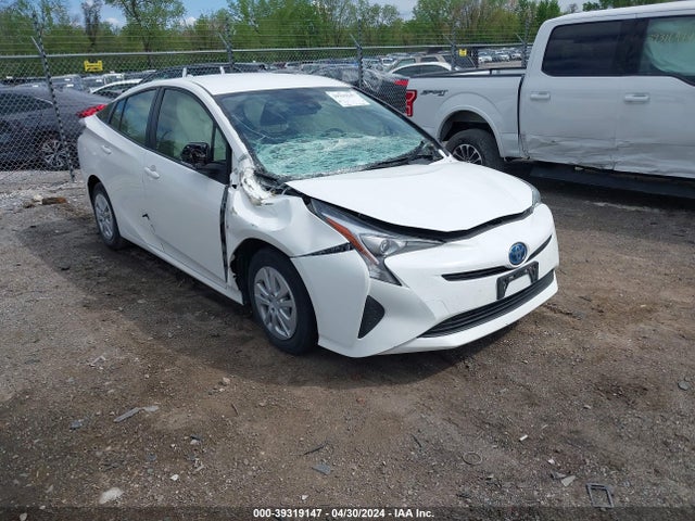 Toyota Prius Two 2017 JTDKBRFU1H3552442 main image