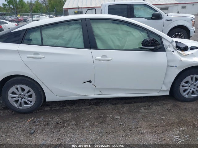 Toyota Prius Two 2017 JTDKBRFU1H3552442 Image 13