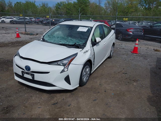Toyota Prius Two 2017 JTDKBRFU1H3552442 Image 2