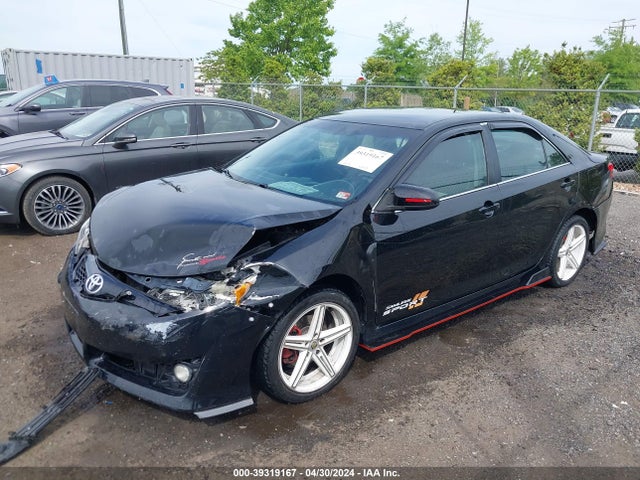 Toyota CAMRY SE 2014 4T1BF1FKXEU404134 Image 2